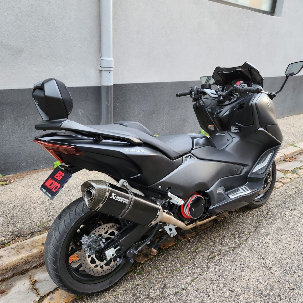 eg moto préparateur tmax Var
