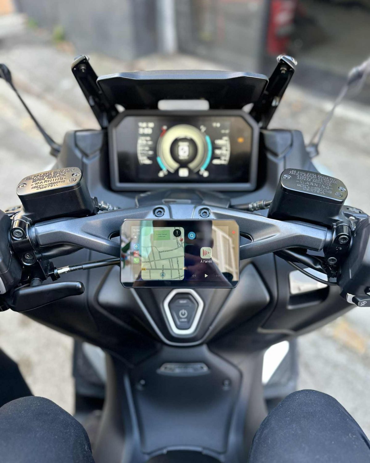 système car play TMAX